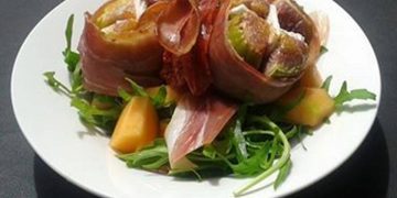 Baked Prosciutto, Fig and Melon Salad